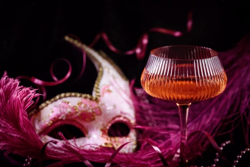 5 cocktail colorati perfetti per l'aperitivo di Carnevale